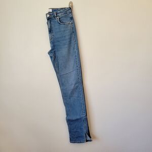 VGUC Zara High Rise Straight Five Pocket Split Hem Jeans, Size 6